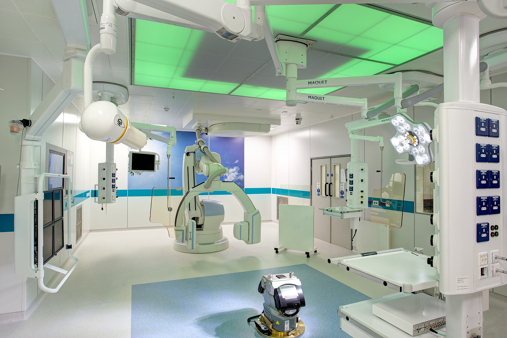 Manchester Royal Infirmary Hybrid Theatre AFL Architects 1